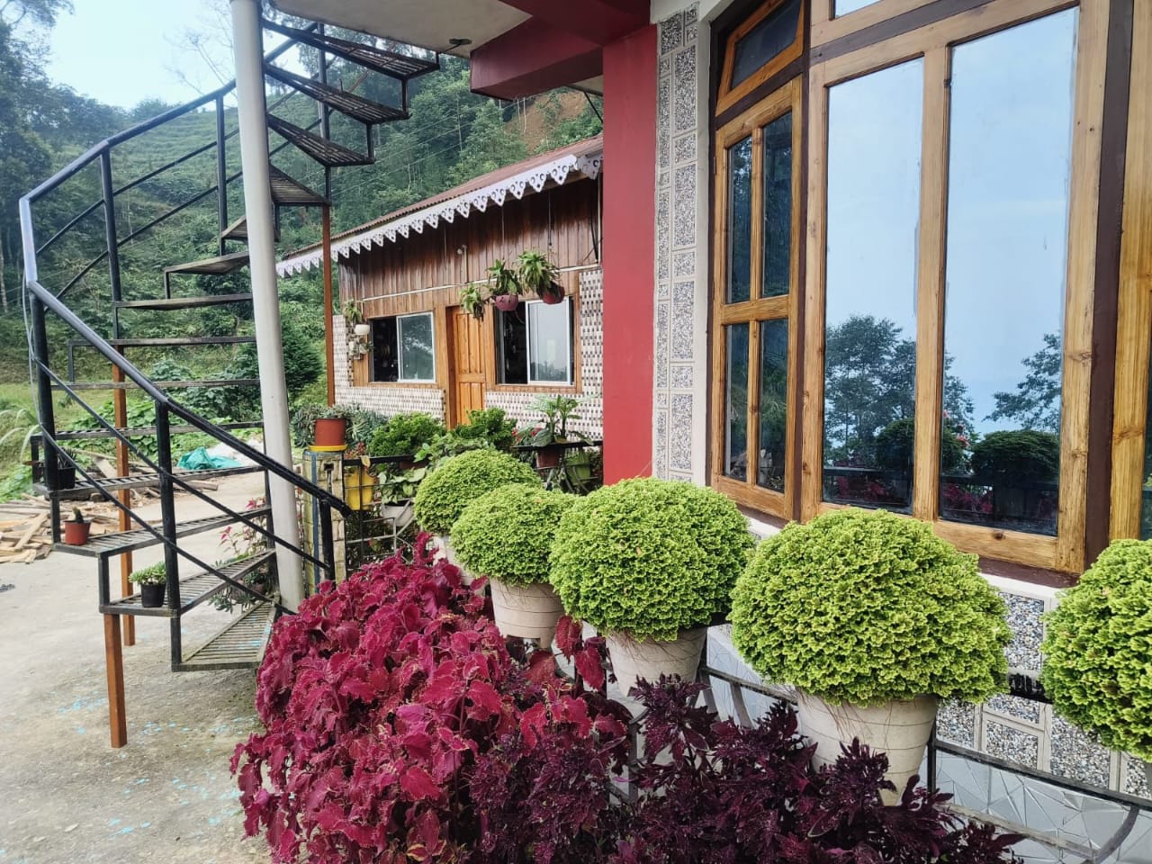 Mountains & Moon Resort View