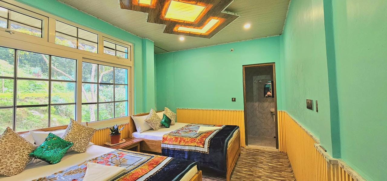 Deluxe Family Room